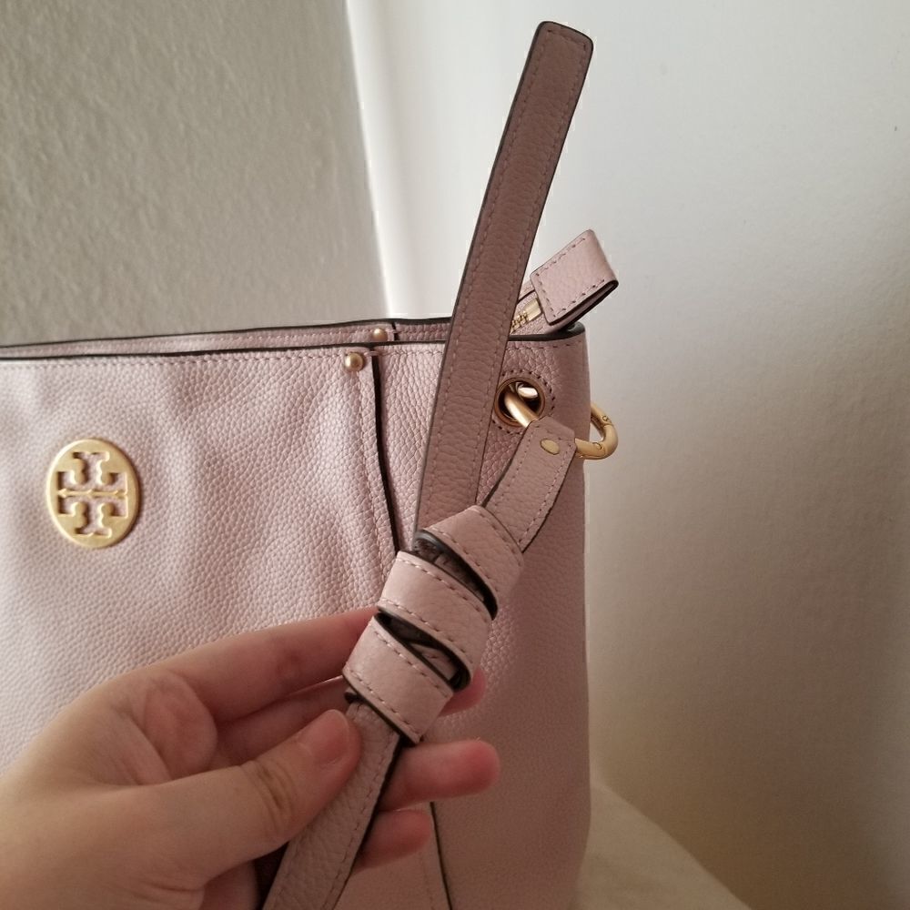 Tory Burch Carson Shoulder Bag - Picture 7 of 11